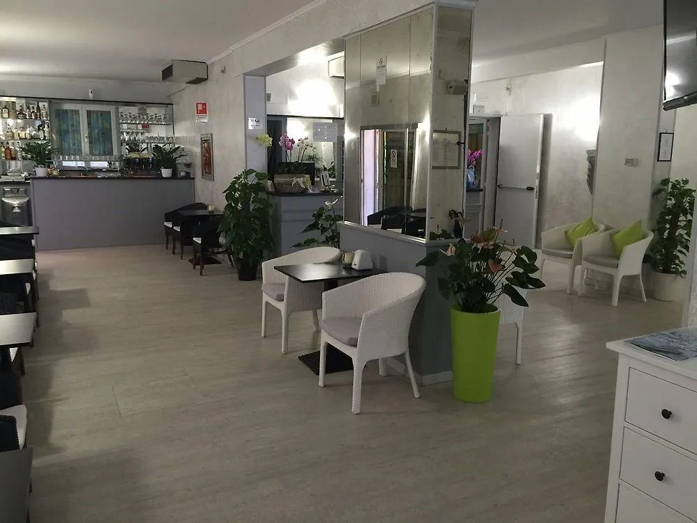 Hotel Anny Лидо-ди-Езоло
